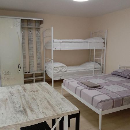 Однокімнатна 105 Apartment Khmelʼnytsʼkyy Bagian luar foto