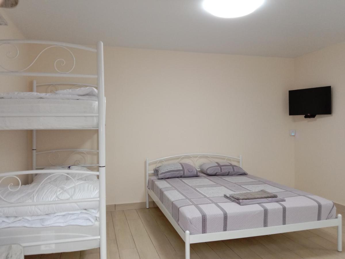 Однокімнатна 105 Apartment Khmelʼnytsʼkyy Bagian luar foto